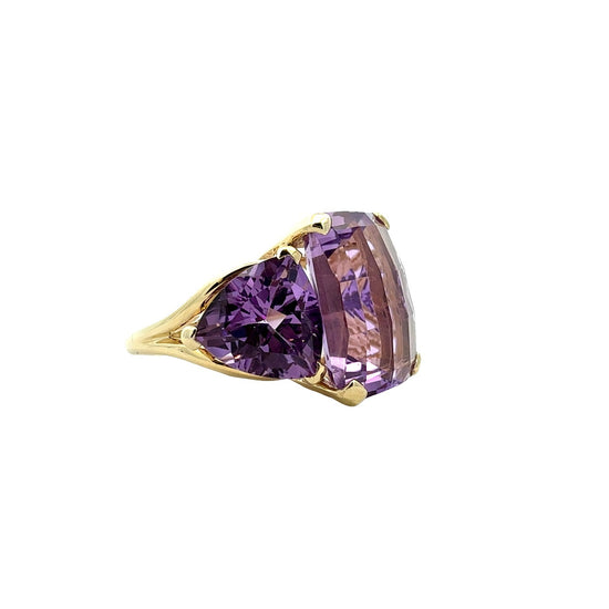 Vintage 14k Yellow Gold Three-Stone 10.71cttw Amethyst Cocktail Ring1