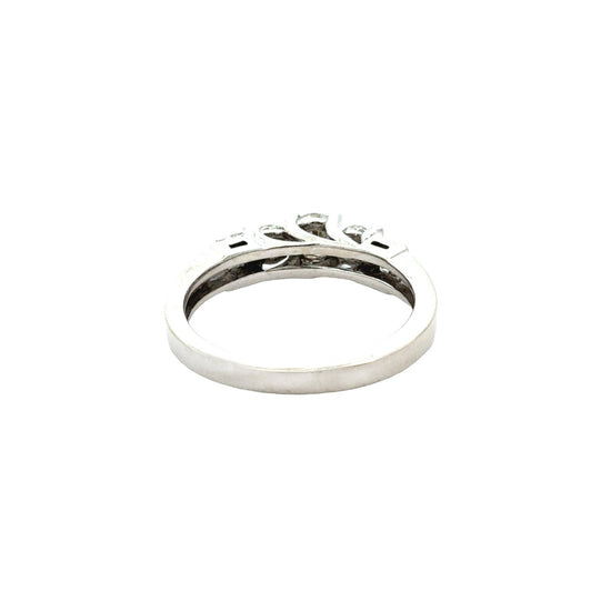 14k White Gold Stamped 1.02cttw Diamond Three-Stone Diamond Engagement Ring4