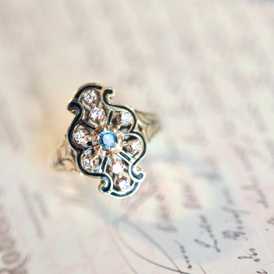 Vintage 13k Yellow Gold 0.12tcw Chrysoberyl and 0.21cttw Diamond Cluster Ring0